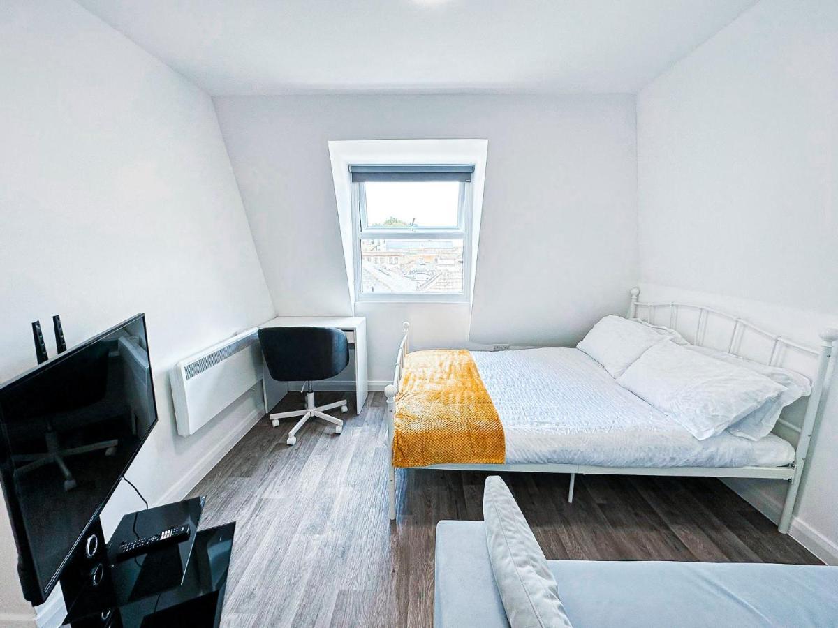 Lovely Studio Apartment Maidstone Eksteriør bilde